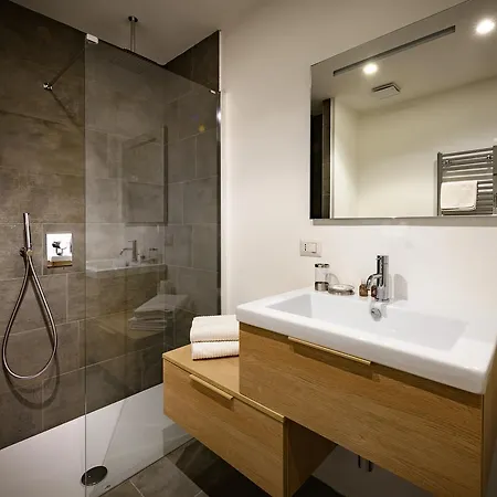 Eco Rooms&breakfast 3* تيرانو