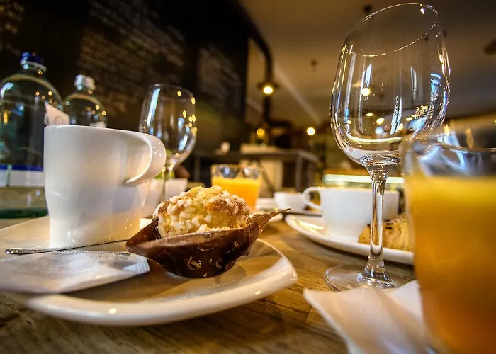 Eco Rooms&breakfast 3* Tirano